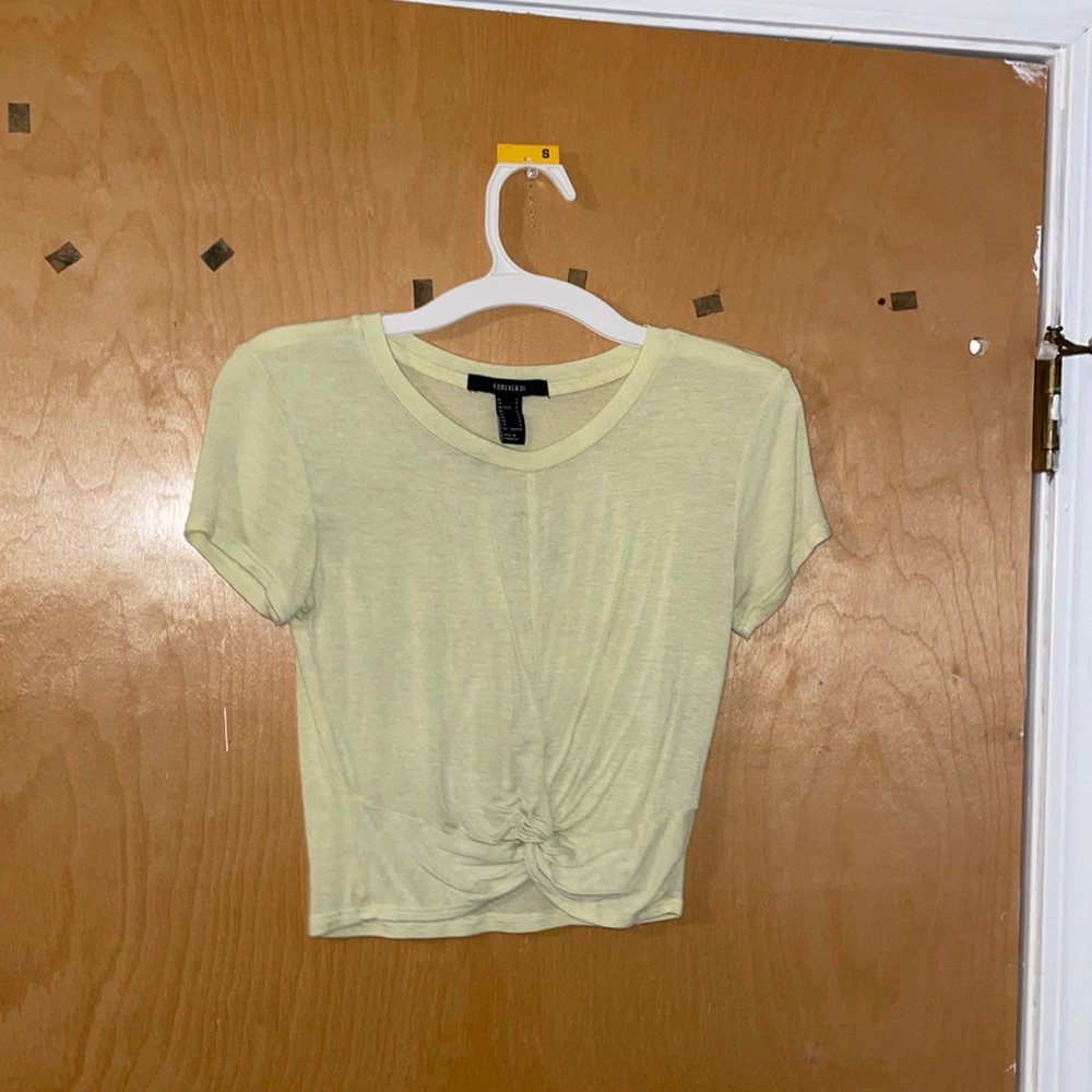 Size Small Forever 21 Light yellowish-green crop top
